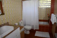 WESTERLEE  3 bedroom  2 bathroom with POOL Hotels in Mount Standfast