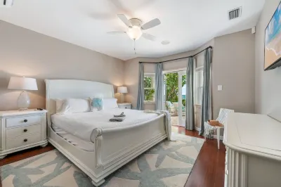 Spacious, Beachfront Villa with Private Pool & Balcony Suites