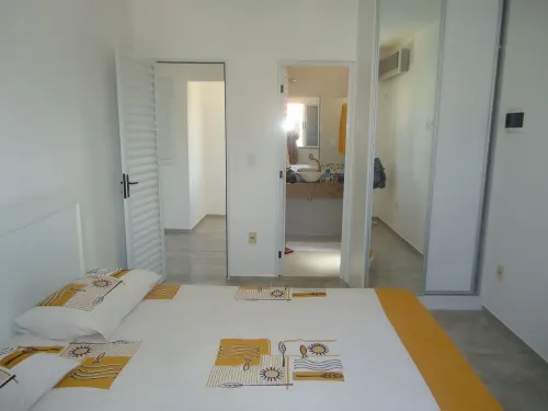 HOUSE ON GUARAJUBA BEACH SEA FRONT CONDOMINIUM