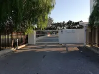 At the home of Marta two rooms with private garden