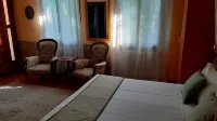 Venice Holiday Home, free wi-fi, private garden, romantic and affordable.