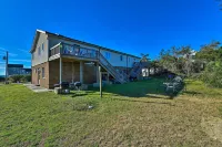 1 Ocean Fun Emerald Isle Apt, Steps to Beaches! - parking