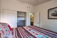 Mountain-View Rooftop Deck: Sedona Hideaway - spa