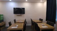 City View Hotel Stratford - 2-Star