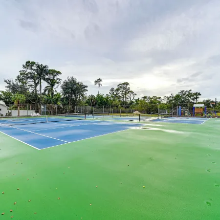 4 Mi to Beach Pet-Friendly Home in Naples!