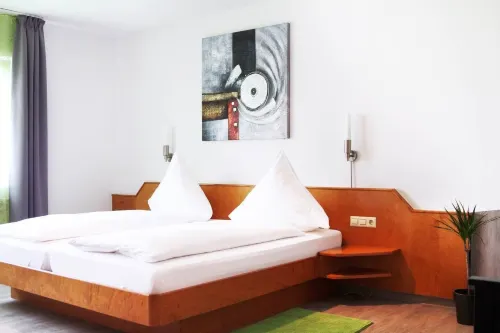 Hotel Pension Kaempfelbach - parking