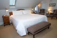 Salt Shaker Deli & Inn Hotels in Lunenburg County