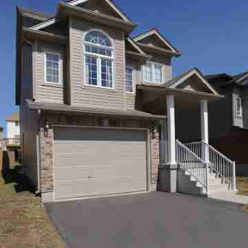 Boardwalk Homes - Executive Guest Rooms & Townhomes Hotel Exterior