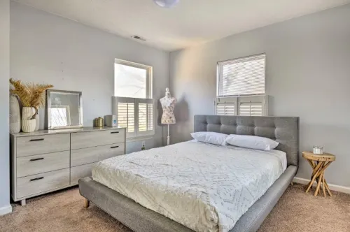 Cozy Downtown Escape - Bungalows