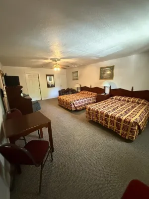Little Shamrock Motel