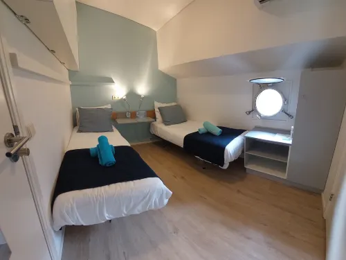 Boat Rooms on Water b&b