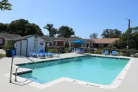 Cape Pines Motel - Uima-altaat