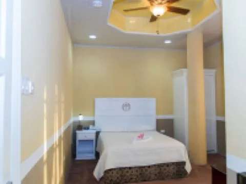 Millenium Manor Hotel فنادق في جورج تاون