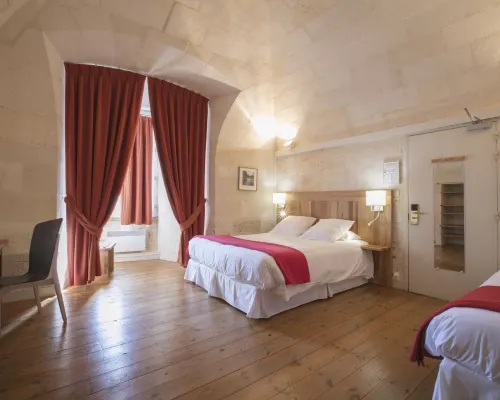 Les Chambres de l'Abbaye Hotels in Saintes