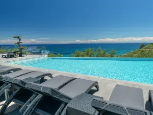 Kymothoe Elite Suites