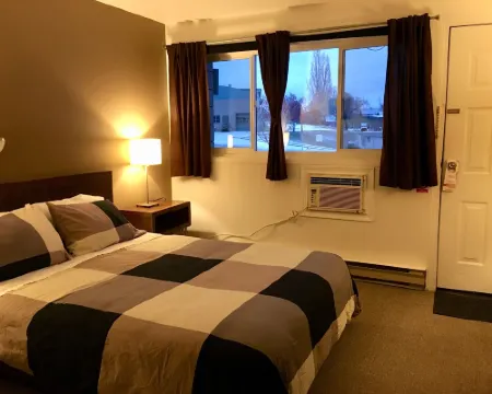 Canterbury Inn インヴァーミアのホテル