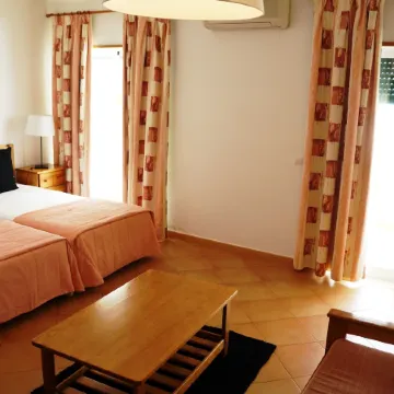 Oasis Beach Apartments