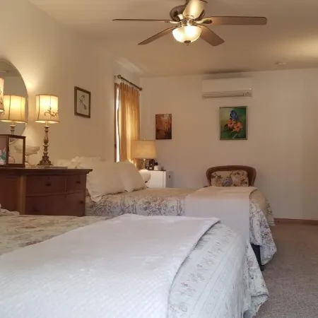 Yosemite Plaisance Bed & Breakfast