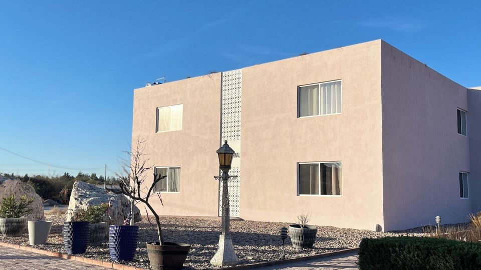 Pedernal Hotel