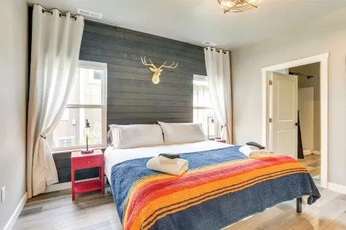 Spacious, Rustic Spearfish Home Walk to Downtown!