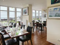 Hotel Rickmers' Insulaner Hotels near Aquarium