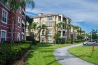 Spacious 3Bd/2ba Home with Balcony - Close to Universal and Convention Center! 3vc305