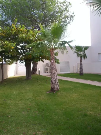 Beachside sea views, aircon, internet, modern, private parking