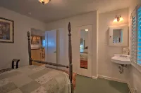 Avalon Escape Everything Within Walking Distance!