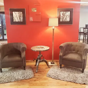 Blackstone Lodge and Suites