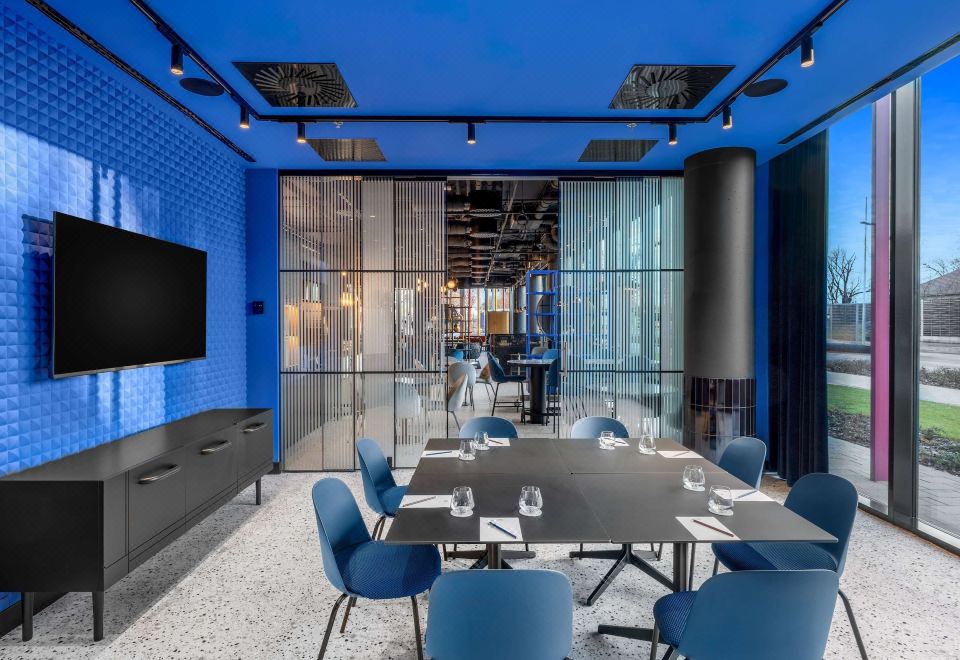 5. 트라이브 부다페..