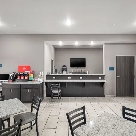 Riverstone Suites - Chippewa Falls
