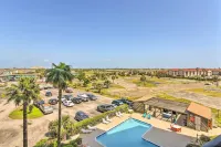 Ocean-View Balcony & Pool Access: Galveston Gem! - Condos