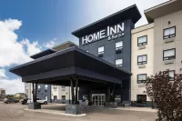 Home Inn & Suites Regina Airport Hotel a 