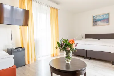 Hotel Alexander فنادق في Riehen