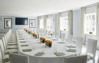 The Goodwood Hotel - Parkplatz