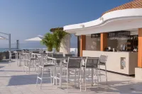 Grand Miramar All Luxury Suites & Residences - bar