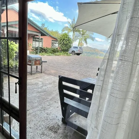 LoerieRoep Estate - Mountainview Selfcatering Accommodation Nelspruit