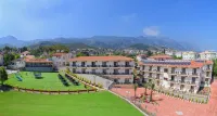 Riverside Garden Resort Hotels near Kyparissovounon