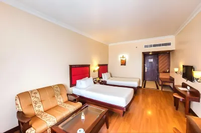 Joys Palace Hotel Hotel in zona Poomala Dam