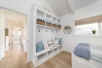 Oceanfront w Direct Beach Access • Game Room • Views Driftaway by AvantStay - 3-Star