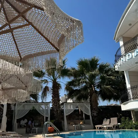 Cunda Paradise Otel