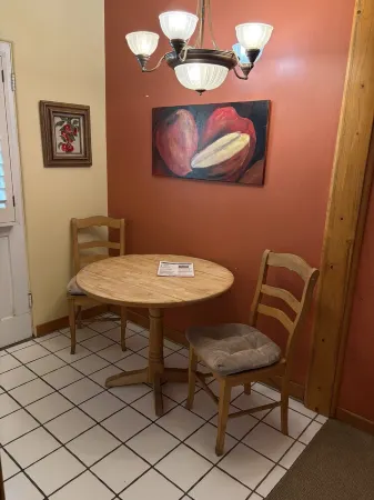 Room 4️⃣- a beautiful studio in boutique hotel,  a few steps from Downtown PS 🌺 Отели рядом с достопримечательностью «Honeymoon Hideaway»