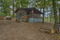 Wright City Cabin w/ Fire Pit + Forest Views!
