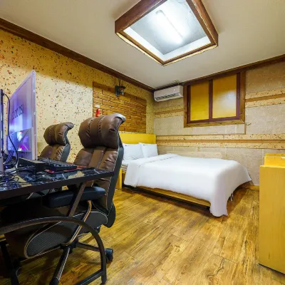 Yeoju Bali Hotels near Thyssen Toy Museum