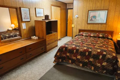 Love Hotels Voyageur by OYO at International Falls MN Hotels near Koochiching County Historical Museum and Bronko Nagurski Museum