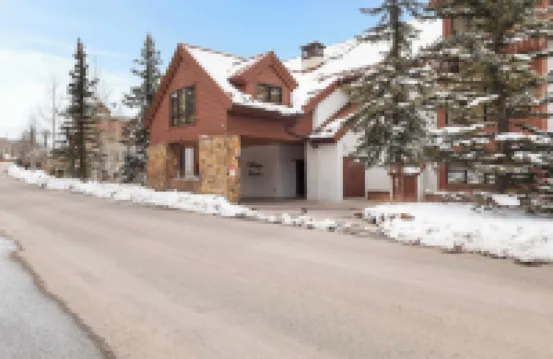 翡翠麋鹿位於Avantstay的Village Creek，靠近滑雪場和山村風景