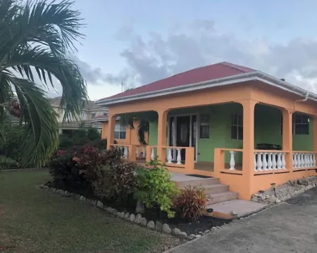 Large family villa with ocean view and gardens Hotels in St. John's