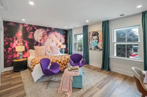 Coolest vibes, best location in NOTL!