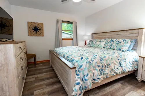 New Spacious Warren Dunes Beach & Winery Retreat w/Hot Tub & Pool Table