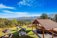 Days Inn by Wyndham Golden Hotels in Golden